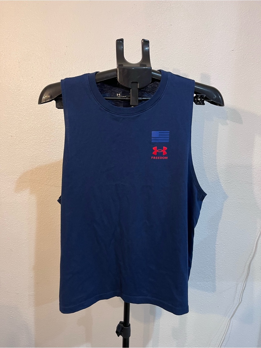Under Armour Freedom Flag Tank Top Mens XL Navy Blue Muscle Shirt Graphic Tee